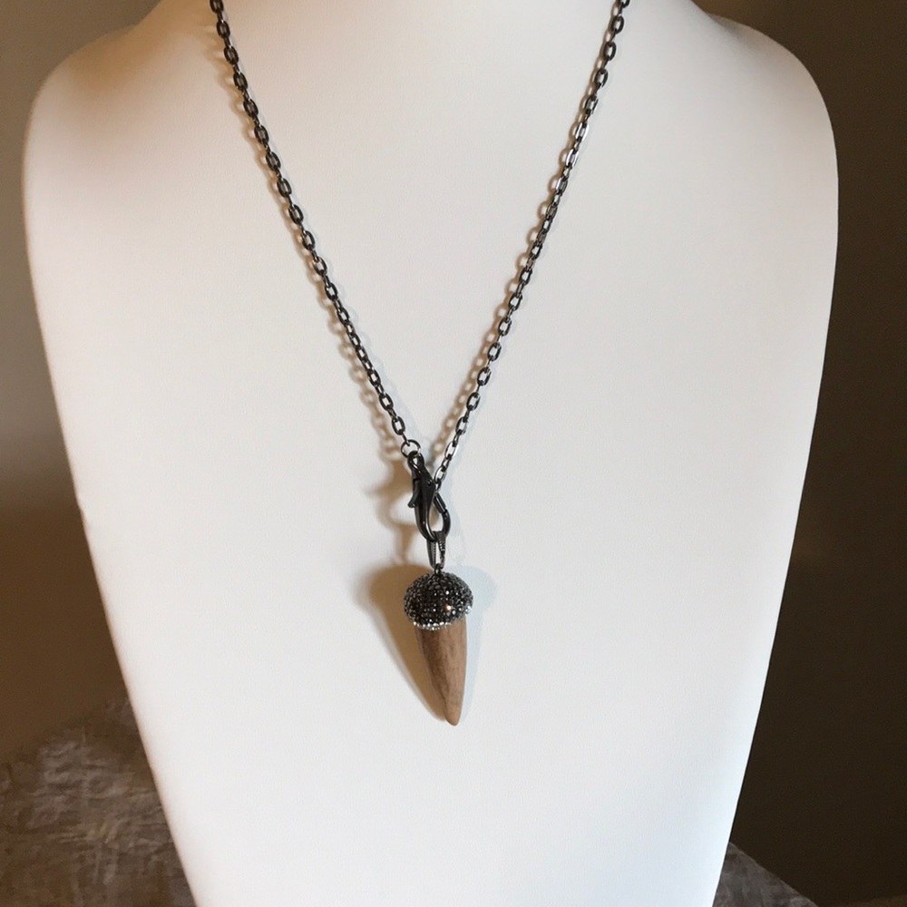 Handmade necklace with pendant